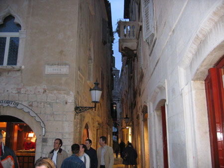 Small alleys in the pedestrian zone